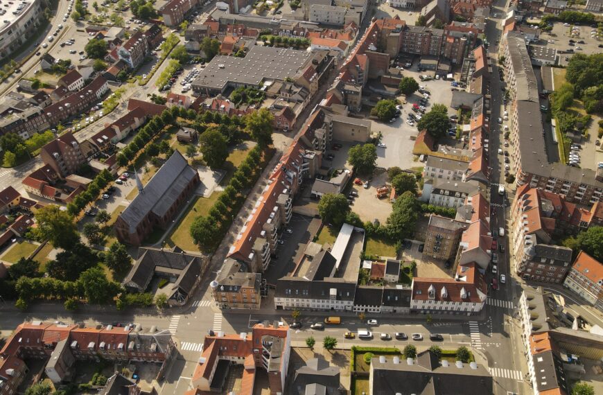 Se lunchwebbinarium i efterhand “Trygg Fastighet – så får vi säkra och trygga bostadsområden”